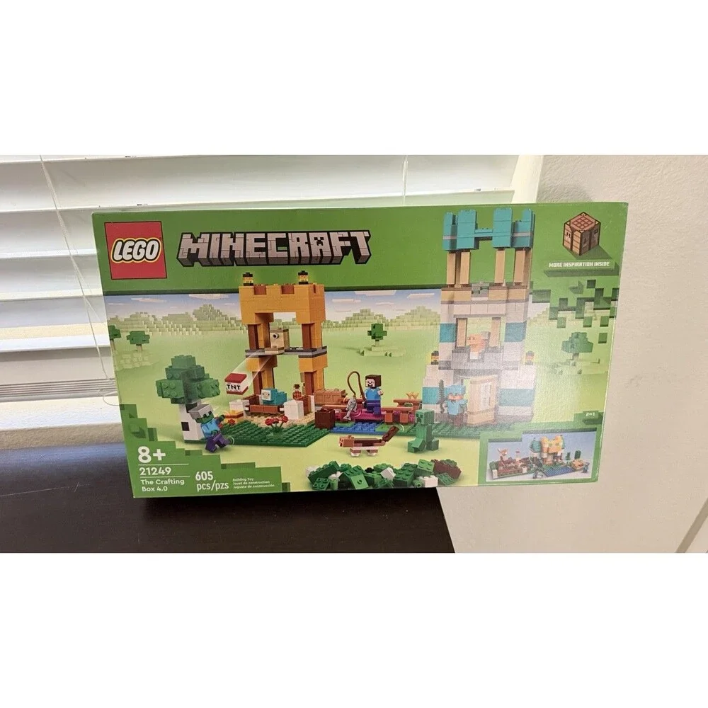 LEGO Minecraft The Crafting Box 4.0 21249 Building Toy Set 605 Pieces Ages 8+